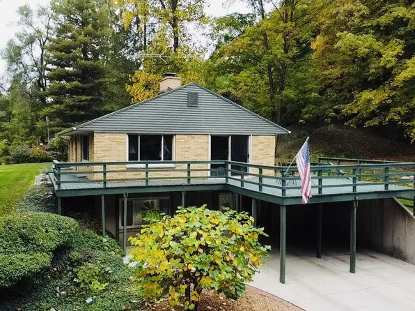 5518 Douglas Ave, Kalamazoo, MI 49004