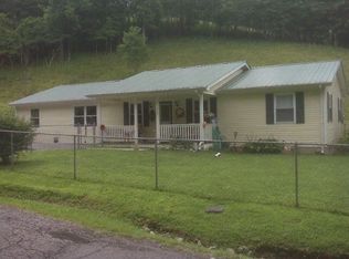 422 Ridgeview Rd, Saltville, VA 24370
