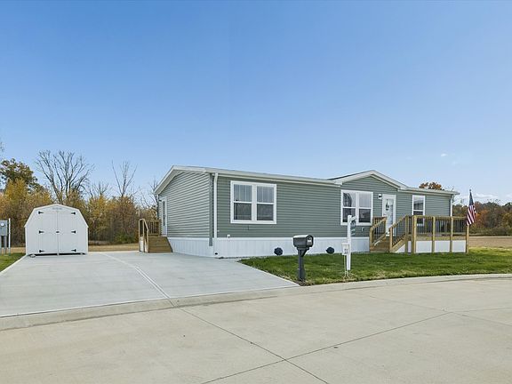 Exterior Image-2-Clayton C206 Camelot Village