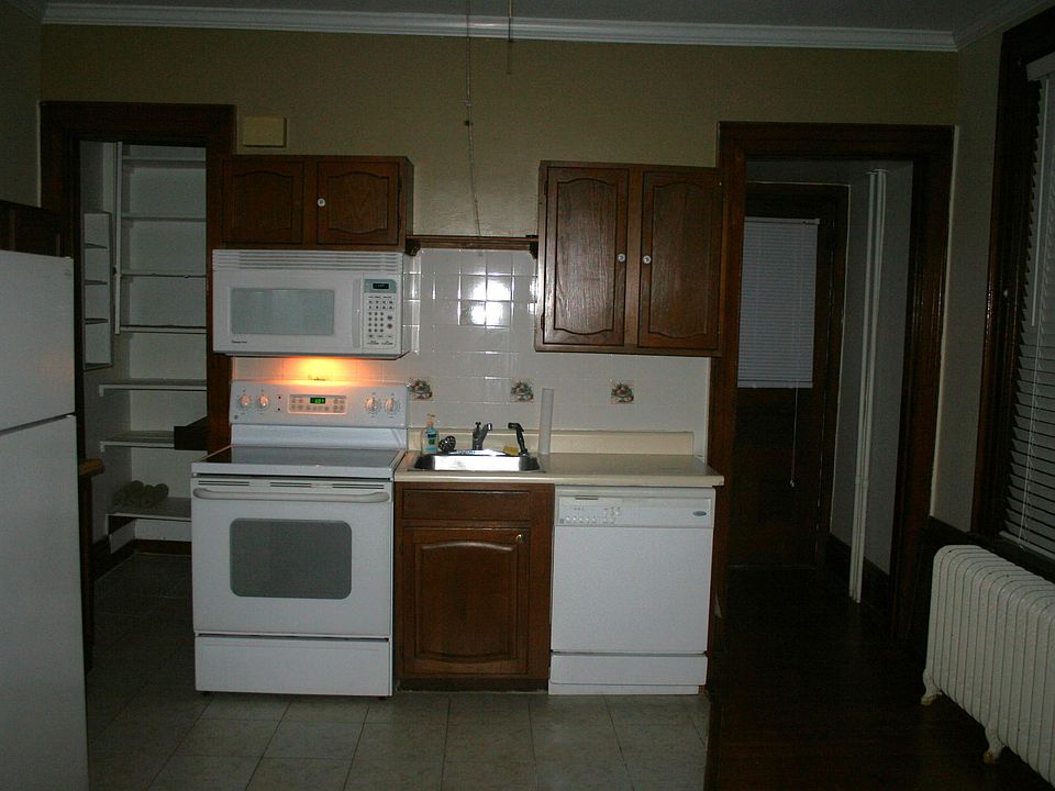 2nd image of 27 Reservoir Ave APT 1N