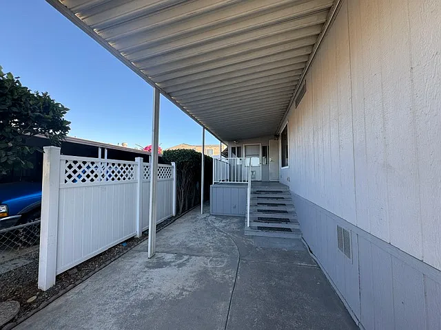2 bed, 1440 sqft, $2,300 — Photo 3