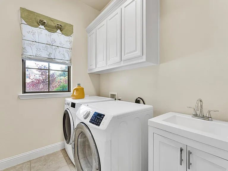 1602 Meg Dr — Photo 22