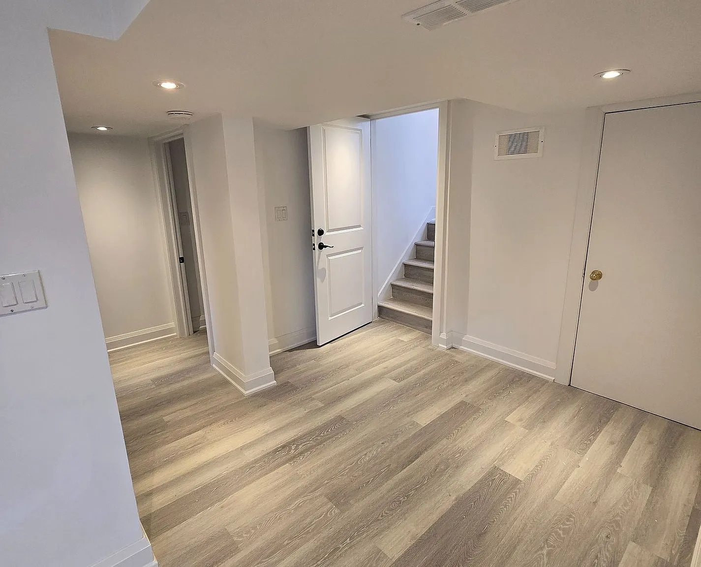 2 bed, $1,975 — Photo 2
