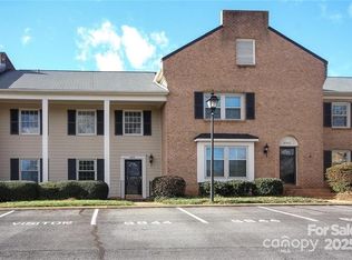 6844 Dumbarton Dr, Charlotte, NC 28210