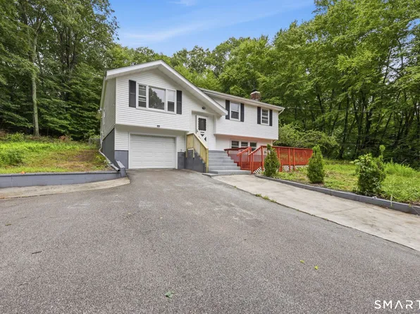 24 Crestview Drive, Montville, CT 06382