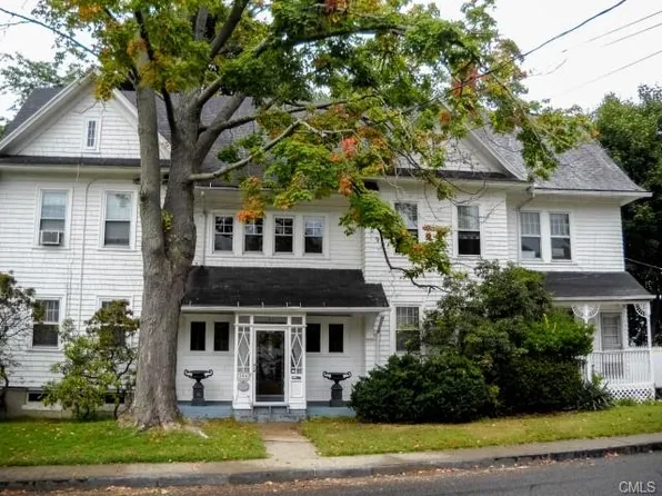 306 Brooklawn Ave, Bridgeport, CT 06604