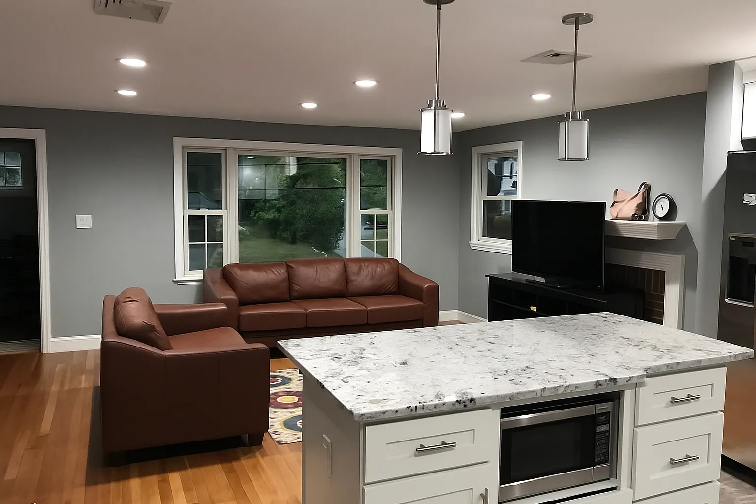 2 bed, 987 sqft, $3,600 — Photo 2