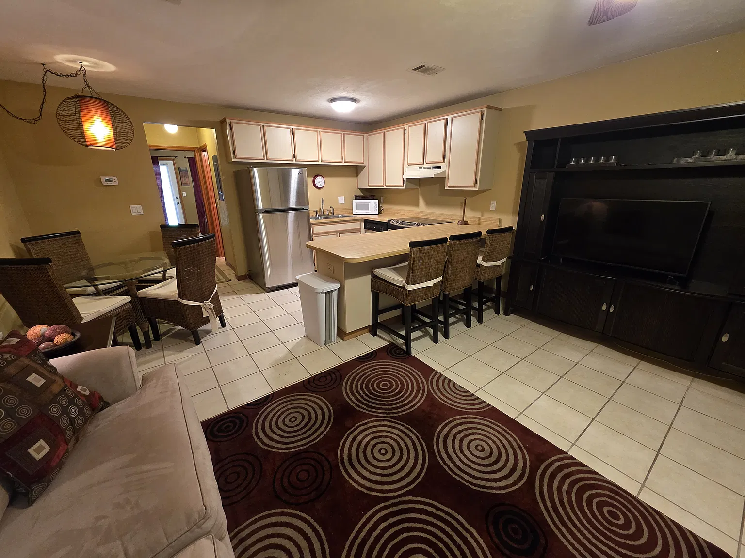 1 bed, 610 sqft, $1,300 — Photo 4