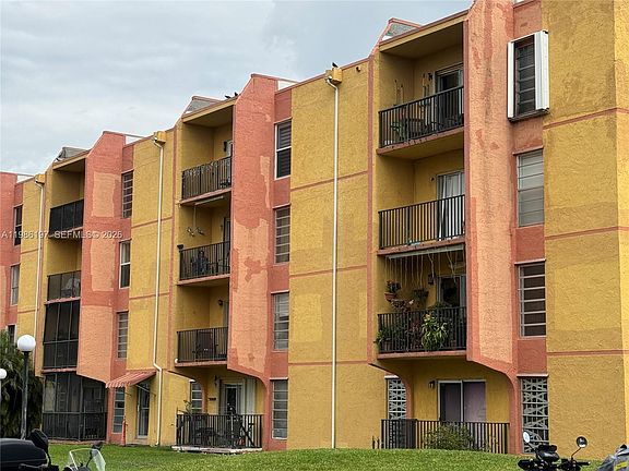 5th image of 4717 NW 7th St APT 203-10