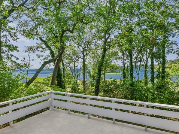 12 Outer Road, Norwalk, CT 06854