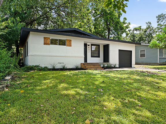 3rd image of 402 E Linda Dr