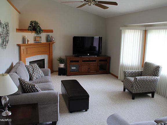 3rd image of 7399 Whistlehill Ct SW