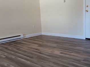 28 Pleasant St, Southbridge, MA 01550