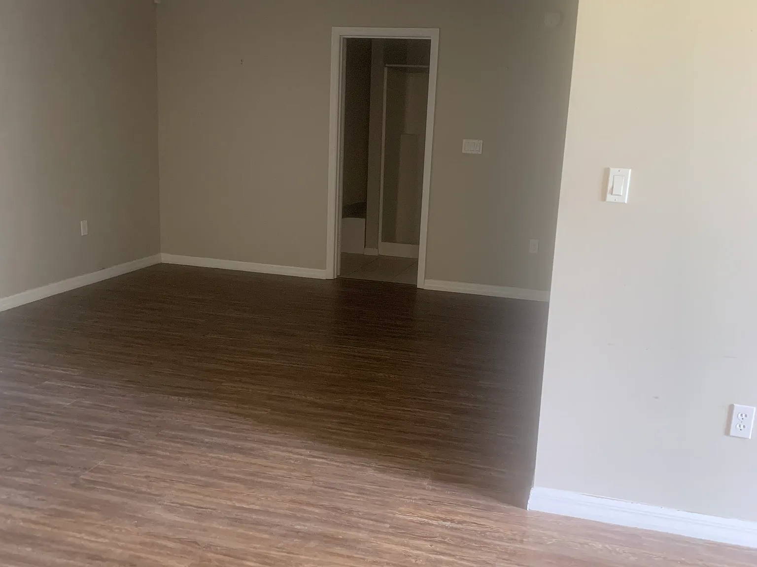 1 bed, 850 sqft, $1,000 — Photo 2