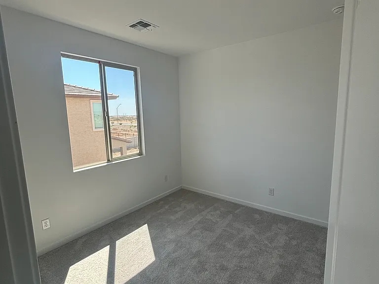 15893 W Hackamore Dr — Photo 4