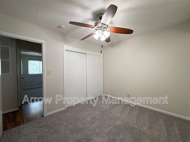 1426 S 20th St — Photo 5