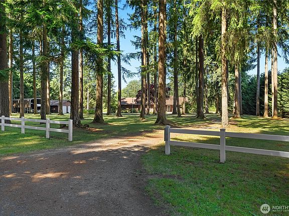 2nd image of 18121 Mi Lane SW