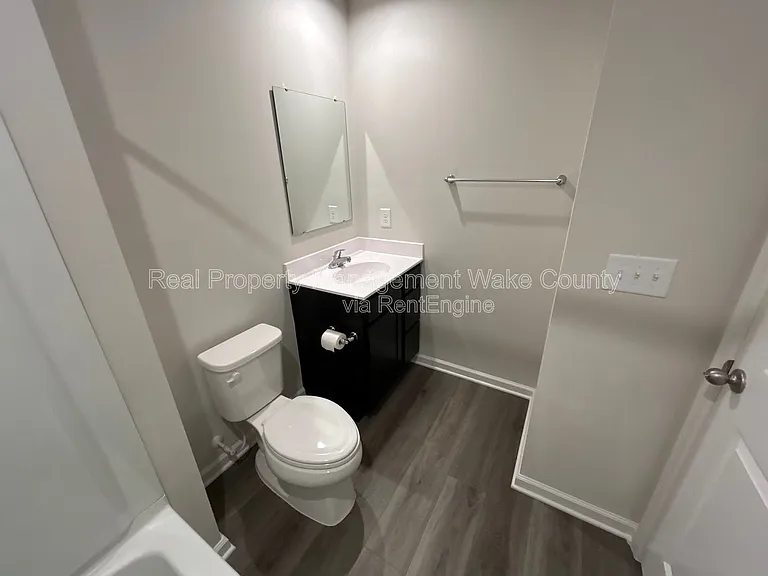 262 Hunting Wood Dr — Photo 18