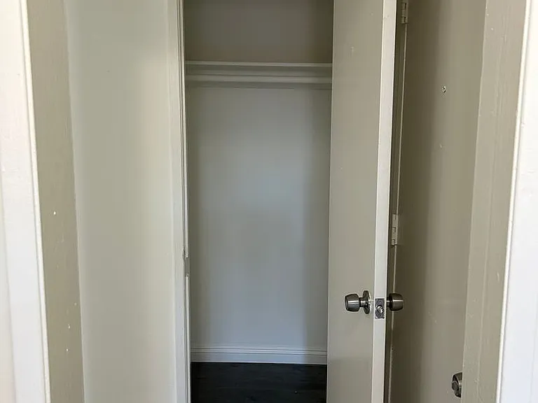 1333 S Bundy Dr — Photo 12