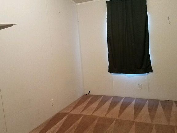 3rd image of 1029 N Avenue I