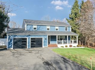 21 Aldbourne Dr, Bristol, CT 06010