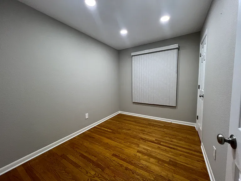 5348 N Lydell Ave — Photo 26
