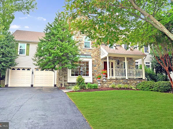15304 Surrey House Way, Centreville, VA 20120