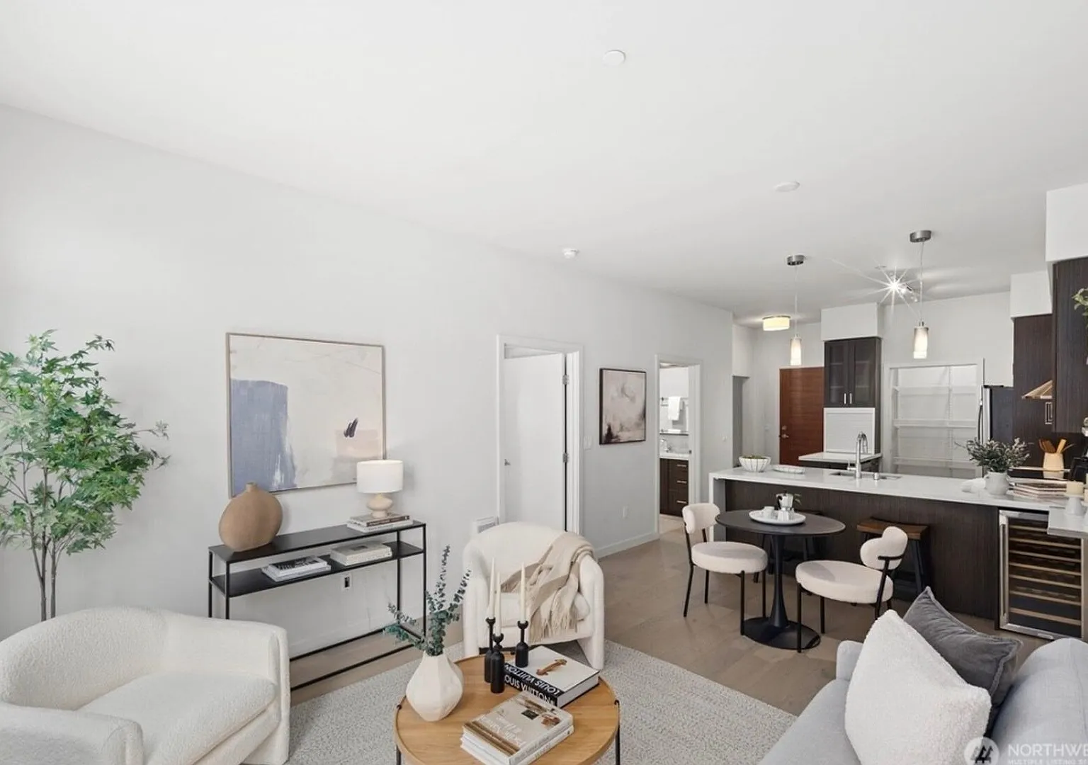 Spacious Ballard 1BR + Den with Rooftop & Walk-In Pantry — Photo 1