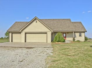660 E 70th Ave N, Wellington, KS 67152