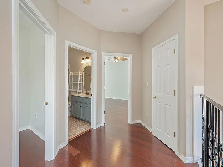 272 Calusa Blvd — Photo 7