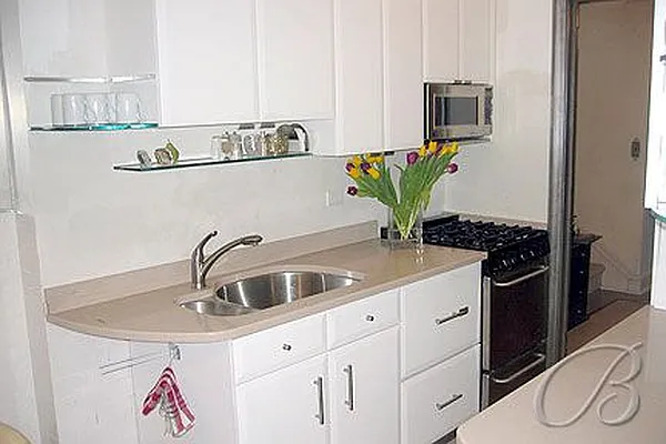Rented by Bellmarc Realty | media 3
