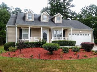 105 Old Surrey Ct, College Park, GA 30349