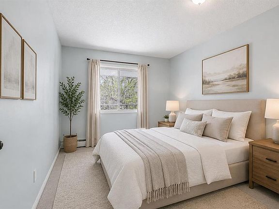 4th image of 638 S Meredith Rd NE #301