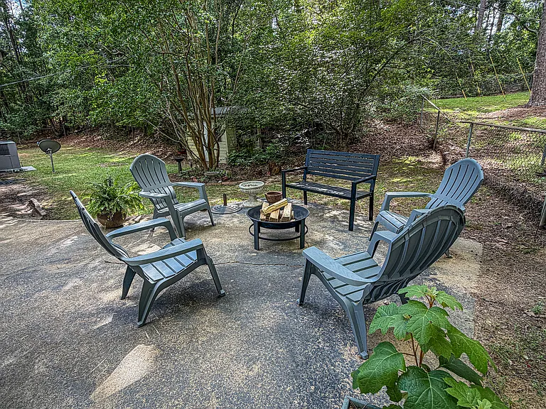 Rosemary Dr — Photo 33