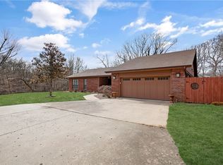 1955 Pleasant Ridge Rd, Rogers, AR 72756