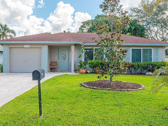 3rd image of 8204 NW 106th Avenue