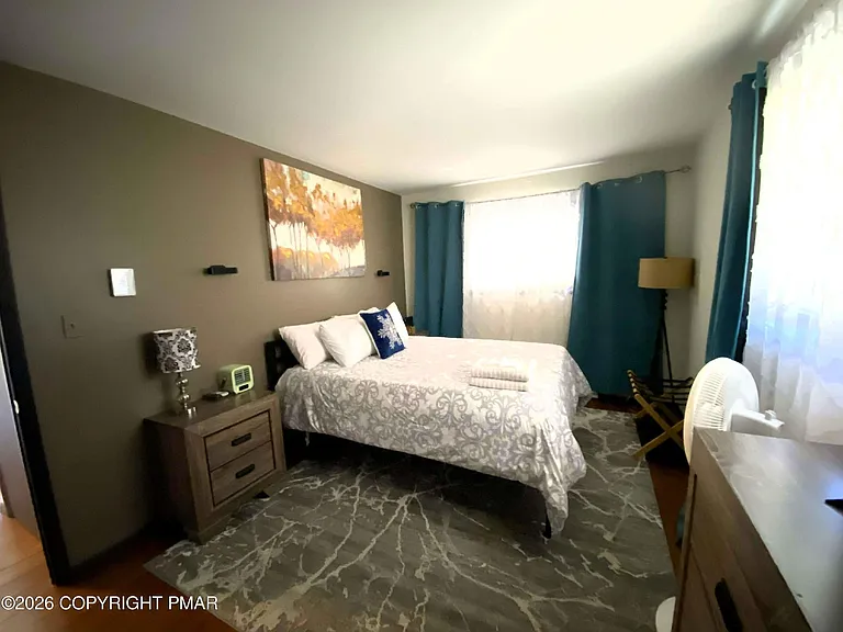 9026 Idlewild Dr — Photo 10