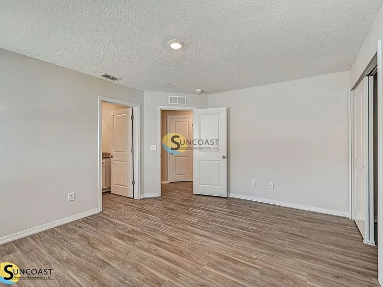 Sunbeam Villas — Photo 153