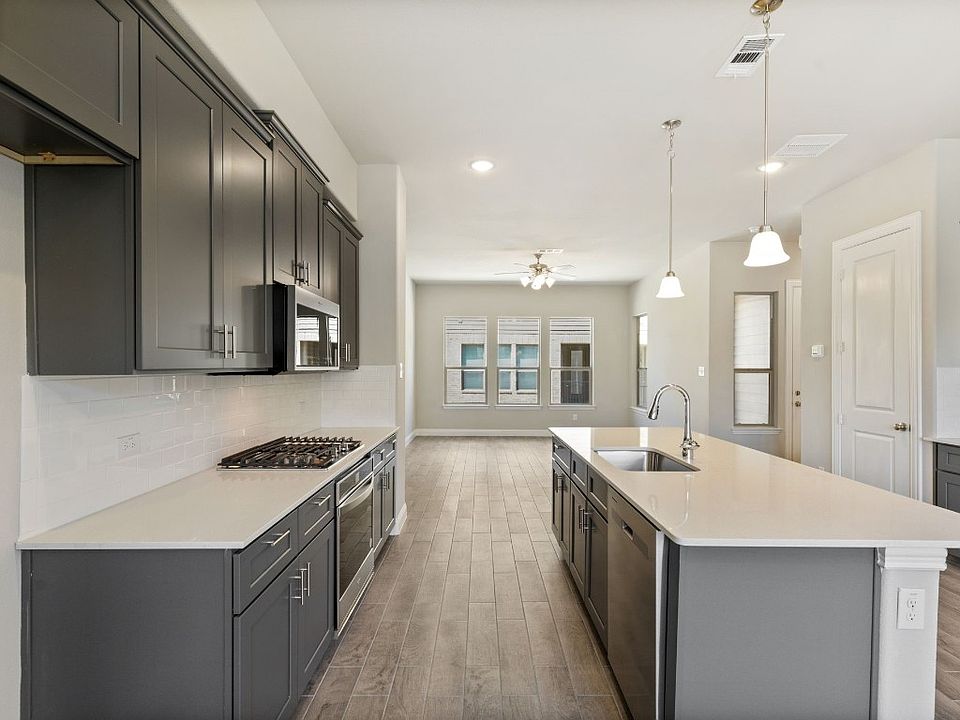 1st image of 2464 Merriweather Ln