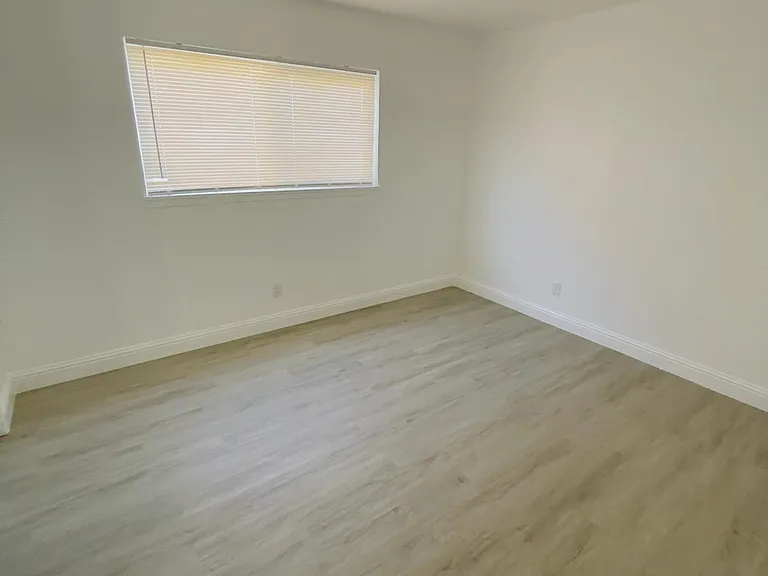 141 Starr Ave #C — Photo 1