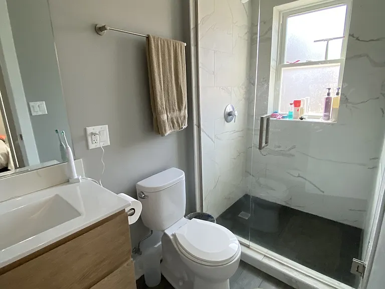 5034 N Washtenaw Ave #7 — Photo 16