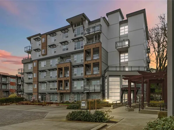 1016 Inverness Rd #105, Saanich, BC V8X 0B1