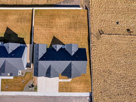 3rd image of 4024 Steele Ct