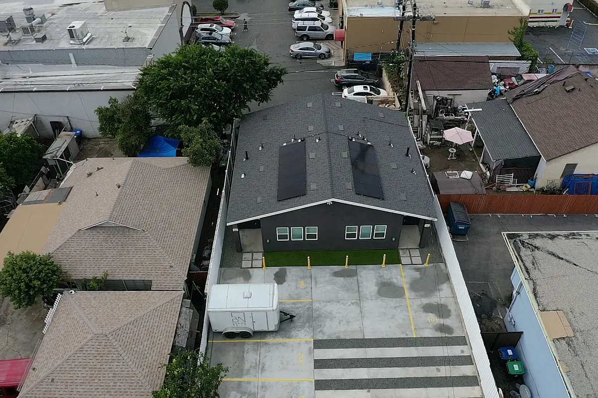 Building Photo - 1014 Cypress Ave #100