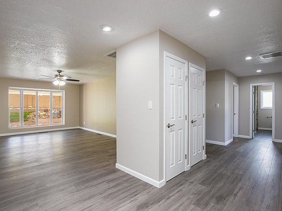 5th image of 3000 Casa Del Norte Dr NE
