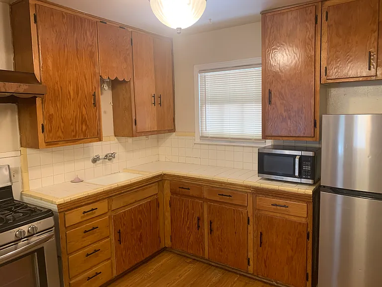 4404 Standish Rd — Photo 5