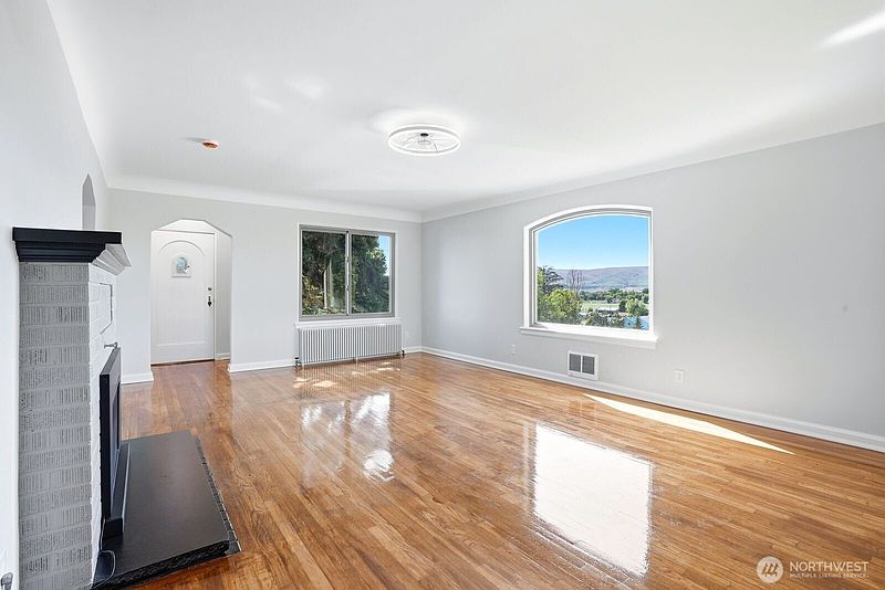 5th image of 2606 Draper Road