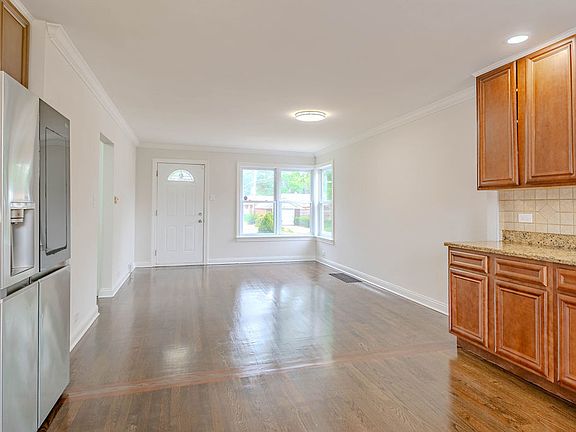 5th image of 3517 W 80th St