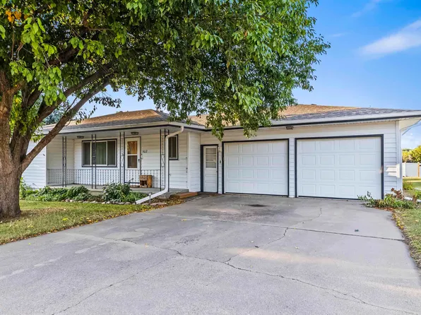 502 E 10th St, Dell Rapids, SD 57022