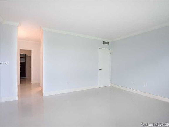 3rd image of 800 West Ave APT 402